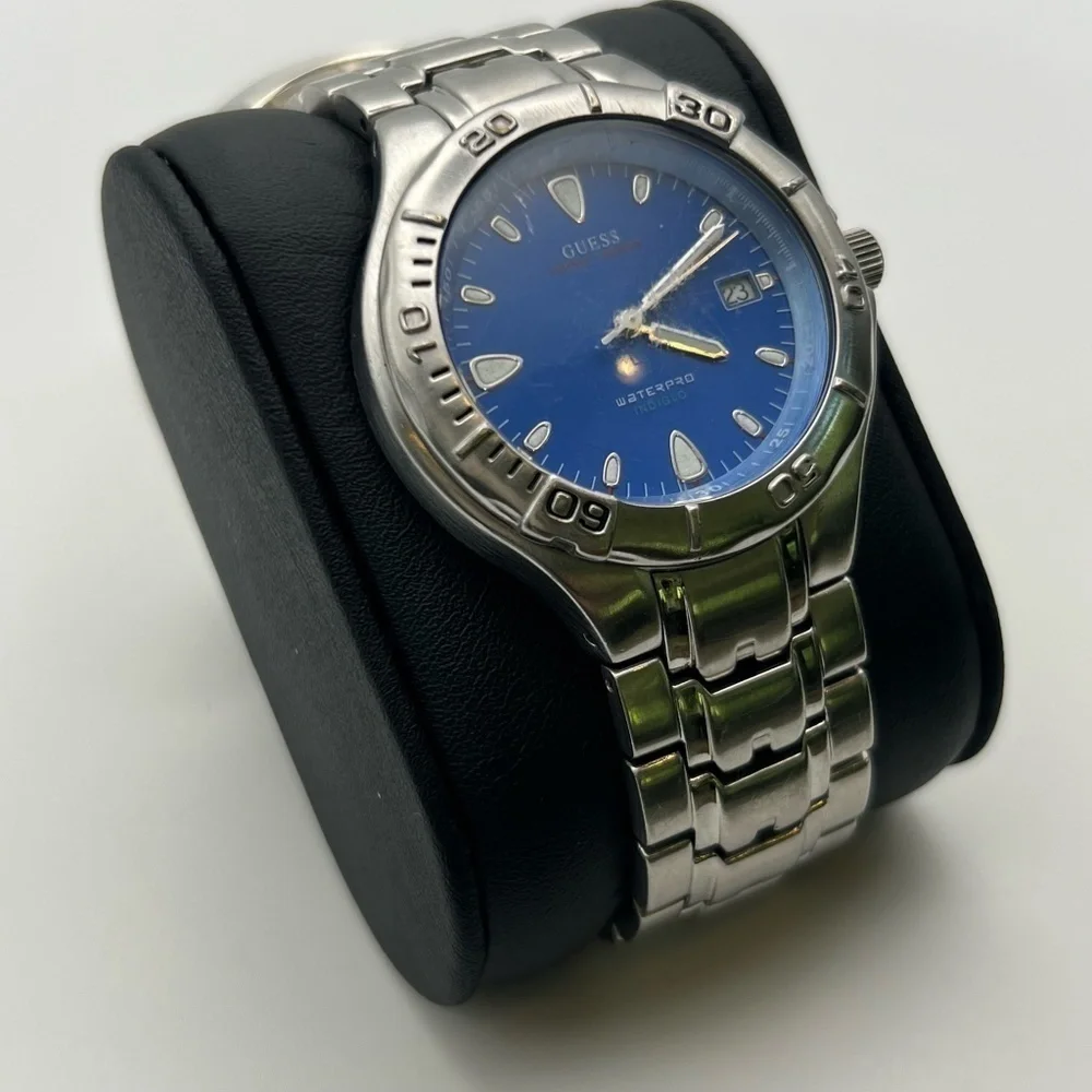 Vintage Guess Unisex Waterpro Indiglo Silver and Blue Watch Working